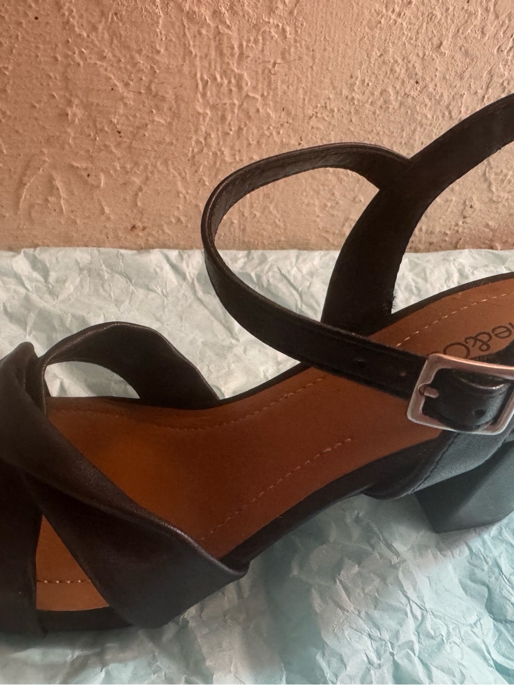 Black leather blocked heel sandals. Size 6. Pipperr by Style & Co. - Picture 5 of 7